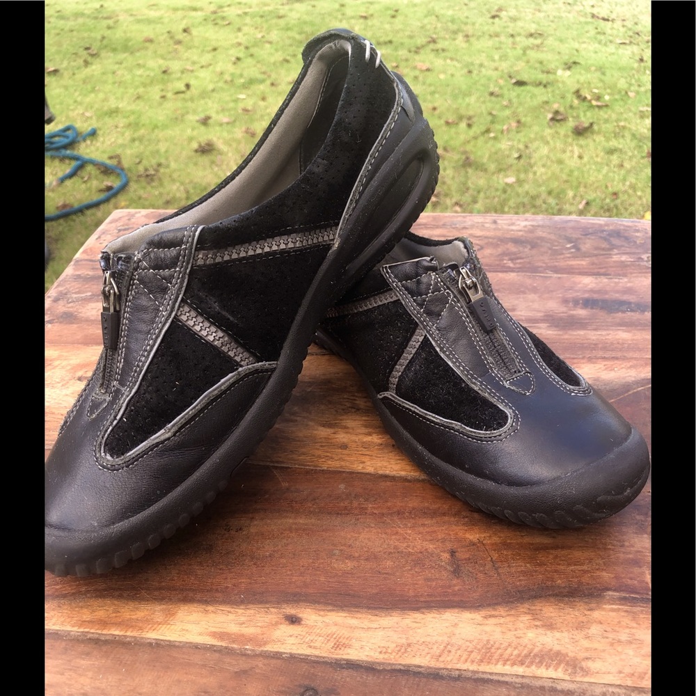 Privo size 9 1/2 M…